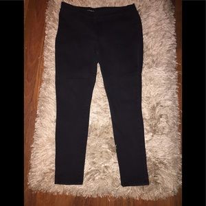 Sonoma Lifestyle Skinny Jeans sz 14. Black
